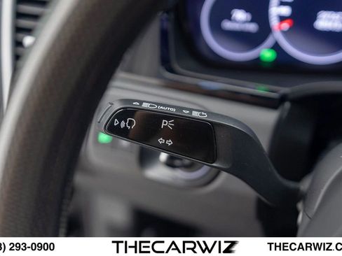 Used 2023 Porsche Cayenne Turbo AWD/4WD image 48
