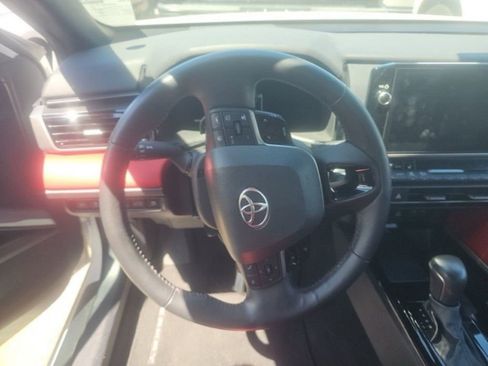Used 2025 Toyota Camry XSE FWD image 13