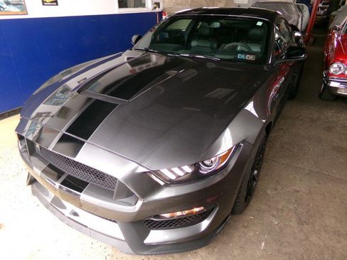 Used 2020 Ford Mustang Shelby GT350 w/ Technology Package image 7