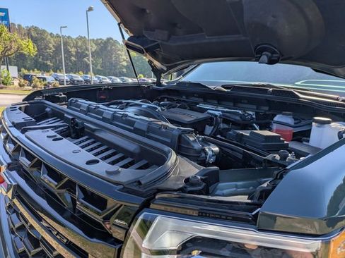 New 2026 Chevrolet Silverado 2500 ZR2 w/ LPO, Dark Essentials Package AWD/4WD image 42