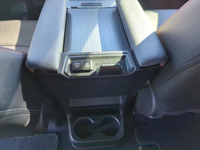 Certified 2024 Toyota Sienna XSE FWD image 25