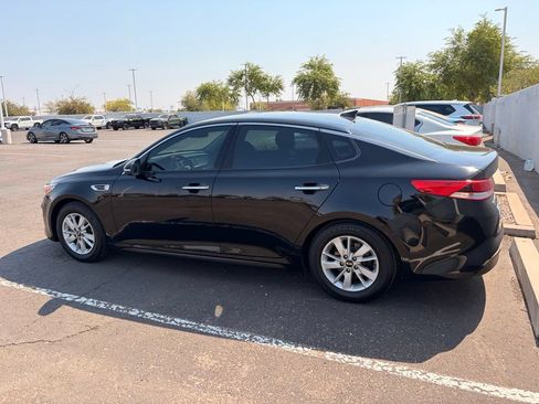 Used 2017 Kia Optima LX FWD image 5