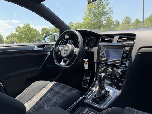 Used 2018 Volkswagen GTI S FWD image 20