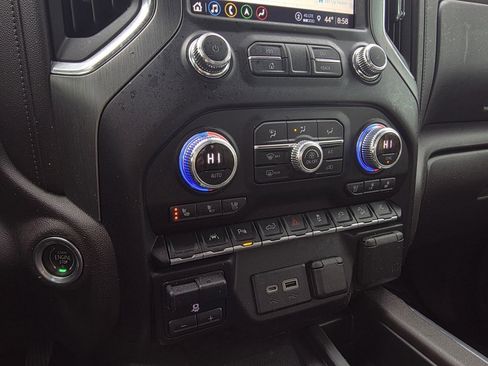 Used 2022 GMC Sierra 1500 Denali w/ Denali Reserve Package image 18