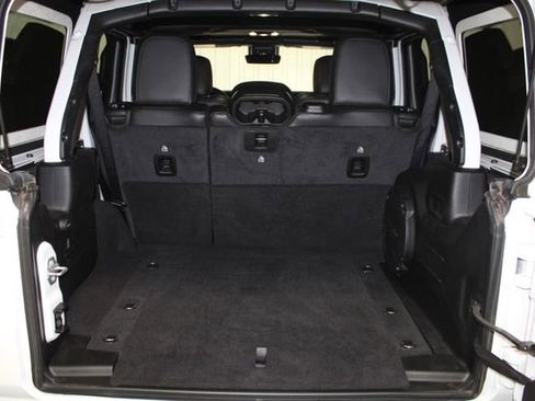 Used 2021 Jeep Wrangler Unlimited Sahara image 7
