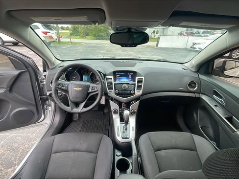 Used 2016 Chevrolet Cruze LT image 20