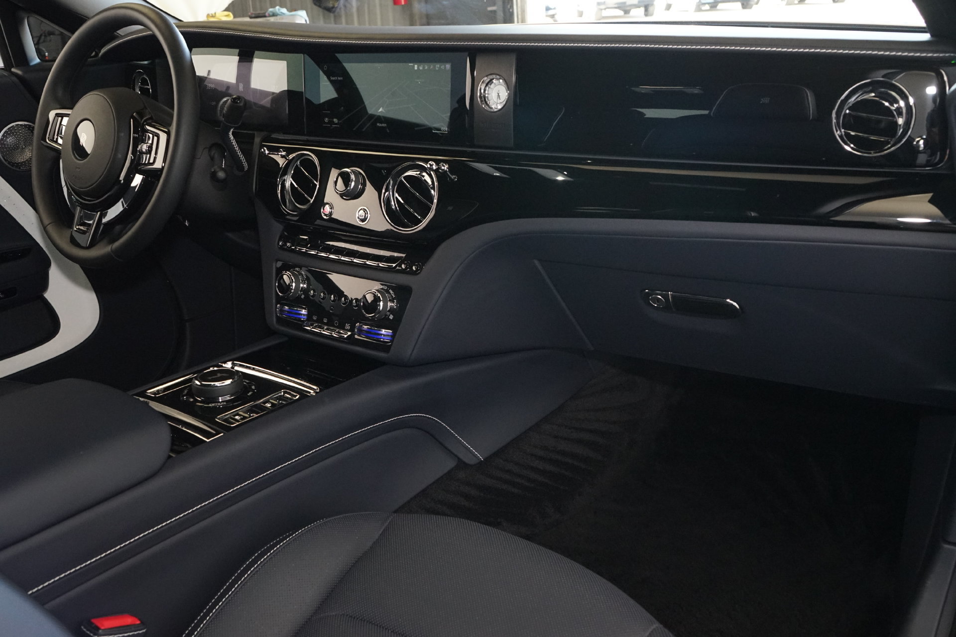 Used 2024 Rolls-Royce Spectre w/ Spectre Launch Package AWD/4WD image 13