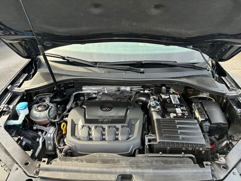 Used 2021 Volkswagen Tiguan SEL Premium R-Line image 10