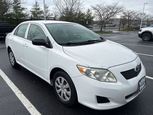 Used 2010 Toyota Corolla image 3
