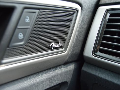 Used 2021 Volkswagen Atlas SEL Premium image 16