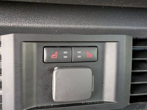 Certified 2022 Ford F150 Lariat w/ Equipment Group 502A High image 19