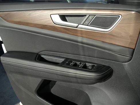 New 2026 Volkswagen Atlas SE image 18