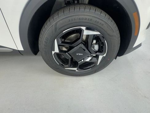 New 2026 Kia Sportage EX AWD/4WD image 9
