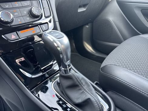 Certified 2022 Buick Encore Preferred w/ Safety Package FWD image 22