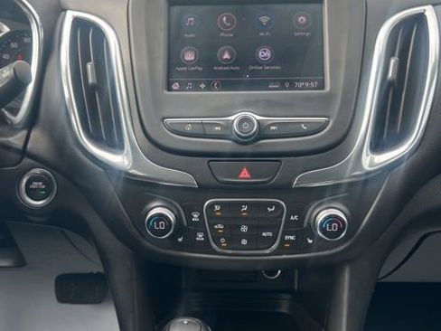 Used 2020 Chevrolet Equinox LT image 18