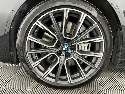 Used 2020 BMW 750i xDrive w/ M Sport Package AWD/4WD image 34