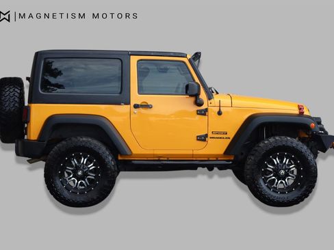 Used 2013 Jeep Wrangler Sport AWD/4WD image 3