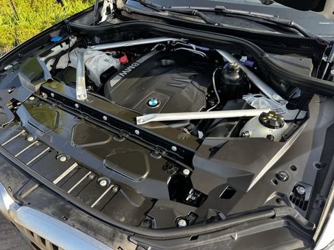 Used 2025 BMW X5 sDrive40i w/ M Sport Package RWD image 26