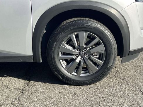 Certified 2024 Nissan Pathfinder SV image 7