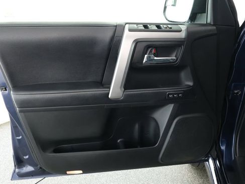 Used 2019 Toyota 4Runner Limited image 9