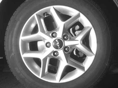 Used 2025 Kia Soul LX w/ LX Technology Package FWD image 18