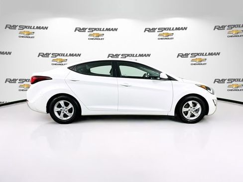 Used 2015 Hyundai Elantra SE image 8