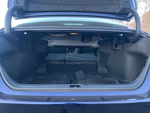 Used 2022 Toyota Camry LE image 6