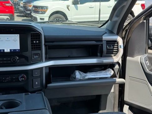 Used 2023 Ford F150 XLT w/ Trailer Tow Package image 28