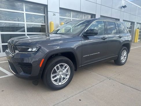 Used 2025 Jeep Grand Cherokee Laredo X w/ Luxury Tech Group I image 1