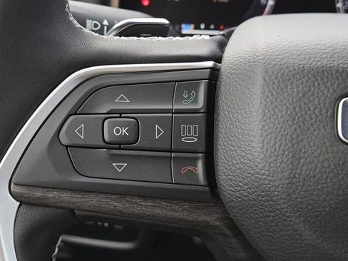 New 2025 Jeep Grand Cherokee Limited w/ Luxury Tech Group II image 19