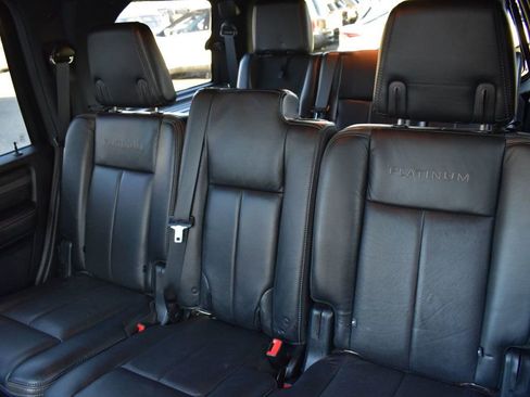 Used 2015 Ford Expedition Platinum image 21