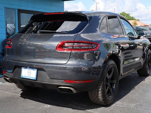 Used 2018 Porsche Macan AWD/4WD image 4