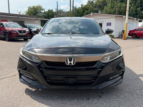 Used 2019 Honda Accord Sport image 2