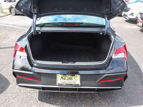 Certified 2024 Hyundai Elantra SEL FWD image 35