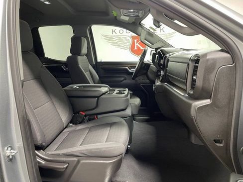 Used 2023 Chevrolet Silverado 1500 LT w/ Z71 Off-Road Package AWD/4WD image 22