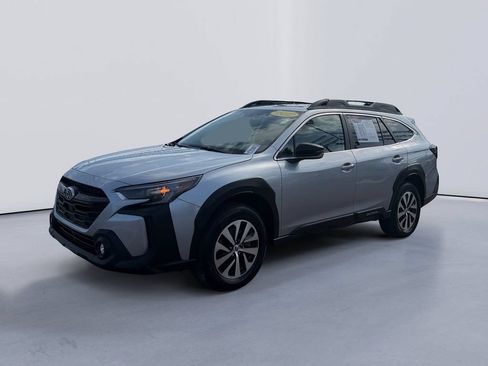 Used 2024 Subaru Outback Premium AWD/4WD image 7