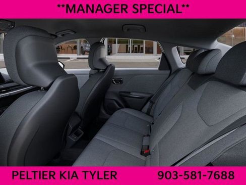 New 2025 Kia K4 LXS image 19