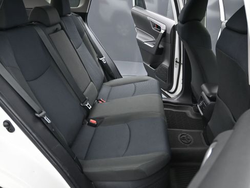 Used 2020 Toyota RAV4 LE w/ All Weather Liner Package AWD/4WD image 26