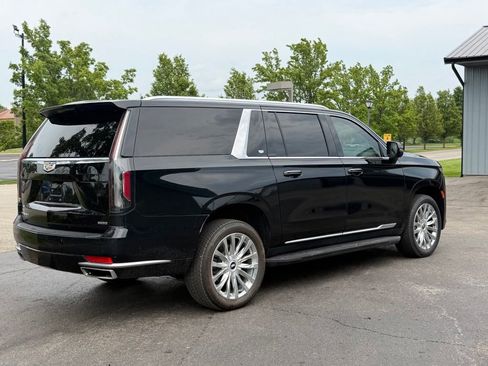 Used 2023 Cadillac Escalade ESV Premium Luxury AWD/4WD image 7