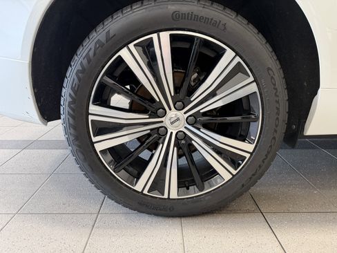Used 2023 Volvo XC60 B5 Plus w/ Climate Package AWD/4WD image 8