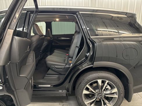 Certified 2025 INFINITI QX60 Luxe w/ Vision Package image 30