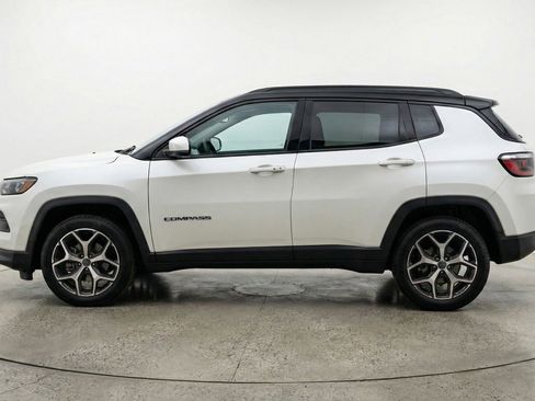 Used 2025 Jeep Compass Limited AWD/4WD image 5