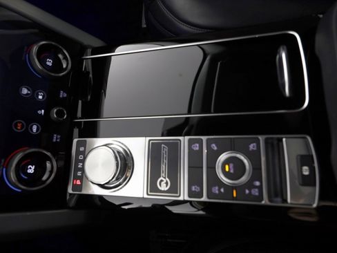 Used 2022 Land Rover Range Rover LWB SV Autobiography image 36