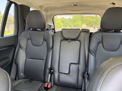 Used 2018 Volvo XC90 T6 Momentum w/ Convenience Package AWD/4WD image 15