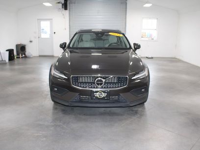 Used 2024 Volvo V60 B5 Cross Country Plus
