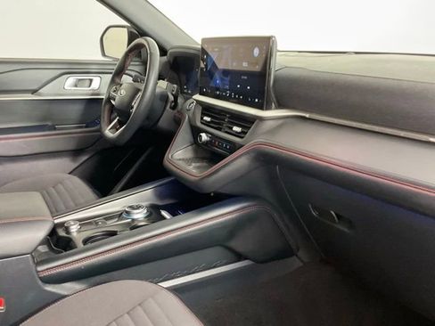 Used 2025 Ford Explorer ST-Line w/ Premium Package AWD/4WD image 19