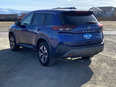 Used 2022 Nissan Rogue SV image 11