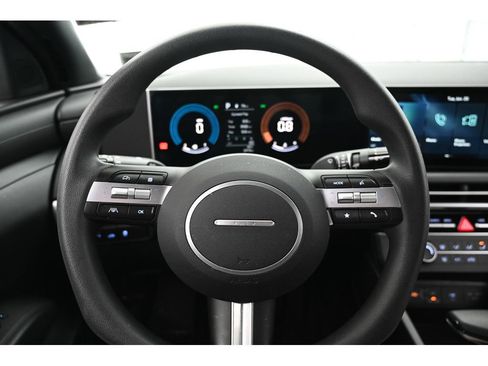 Used 2025 Hyundai Santa Cruz SE image 31