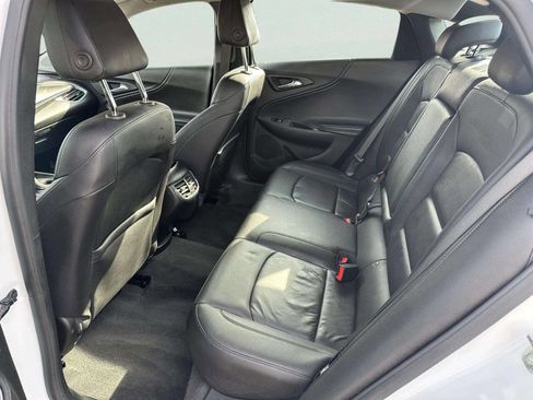 Used 2022 Chevrolet Malibu LT w/ Leather Package image 12