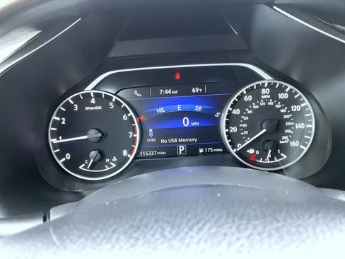 Used 2015 Nissan Murano Platinum w/ Platinum Technology Package AWD/4WD image 15